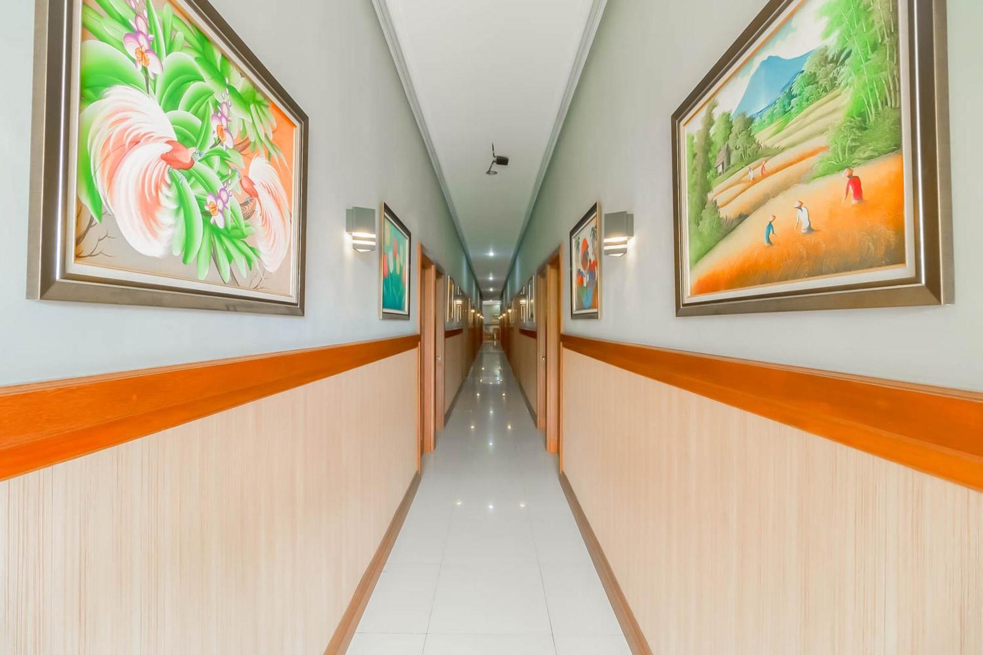 Reddoorz Resort Premium @ Sangkan Hurip Kuningan Buitenkant foto