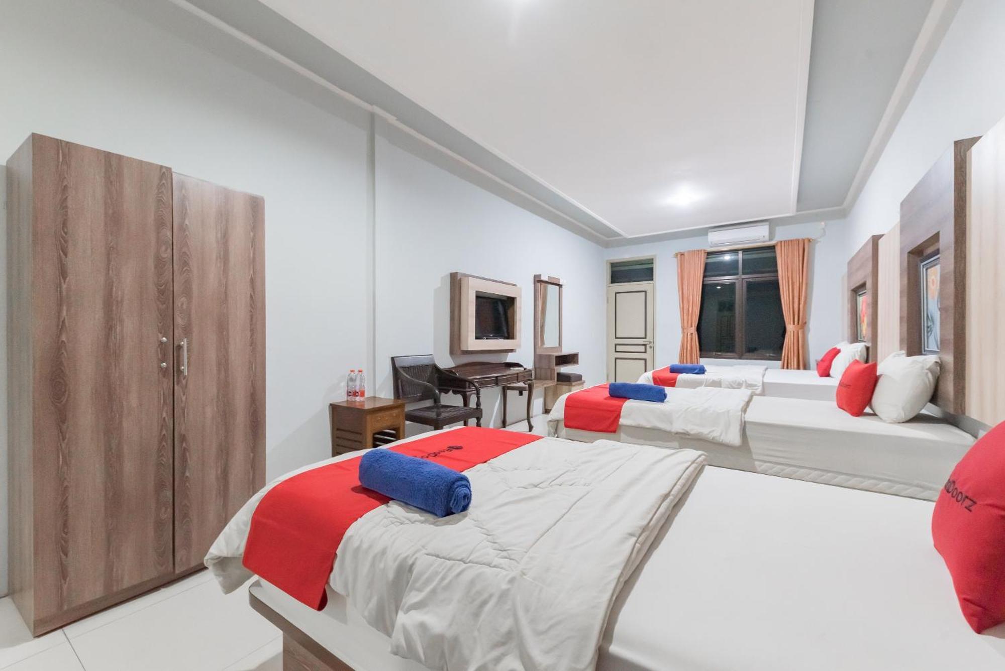 Reddoorz Resort Premium @ Sangkan Hurip Kuningan Buitenkant foto