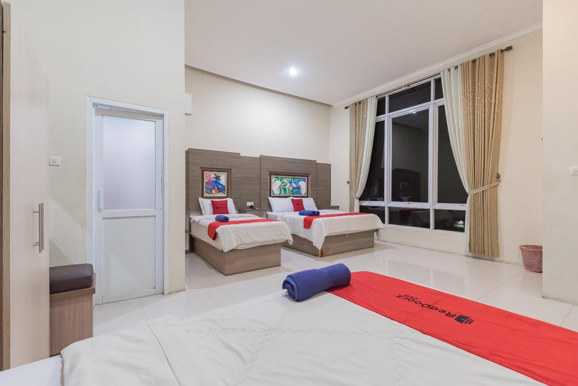 Reddoorz Resort Premium @ Sangkan Hurip Kuningan Buitenkant foto
