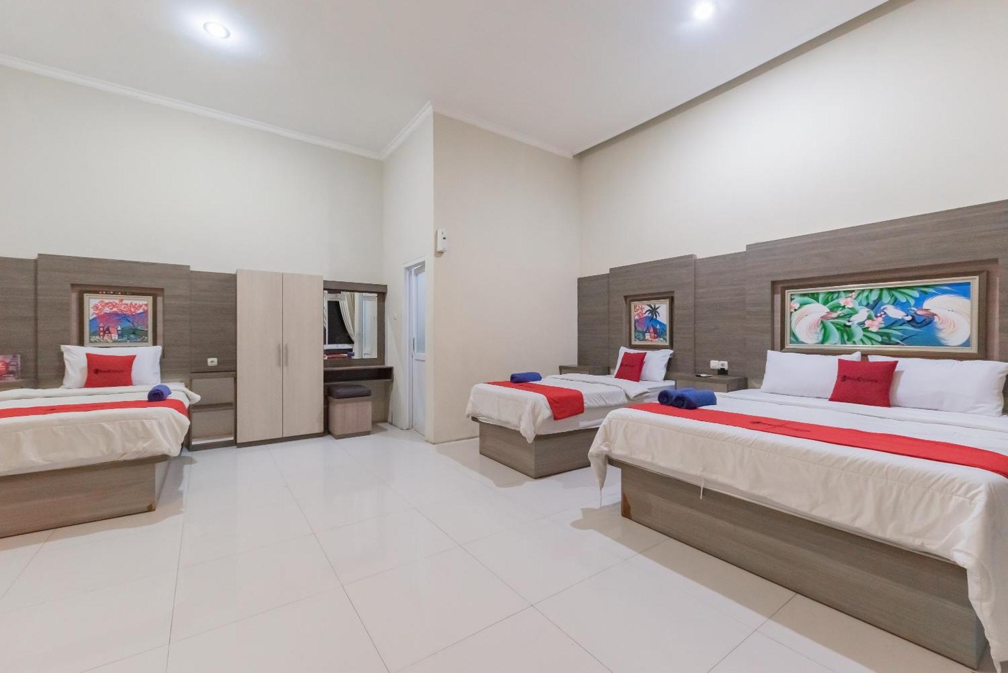 Reddoorz Resort Premium @ Sangkan Hurip Kuningan Buitenkant foto