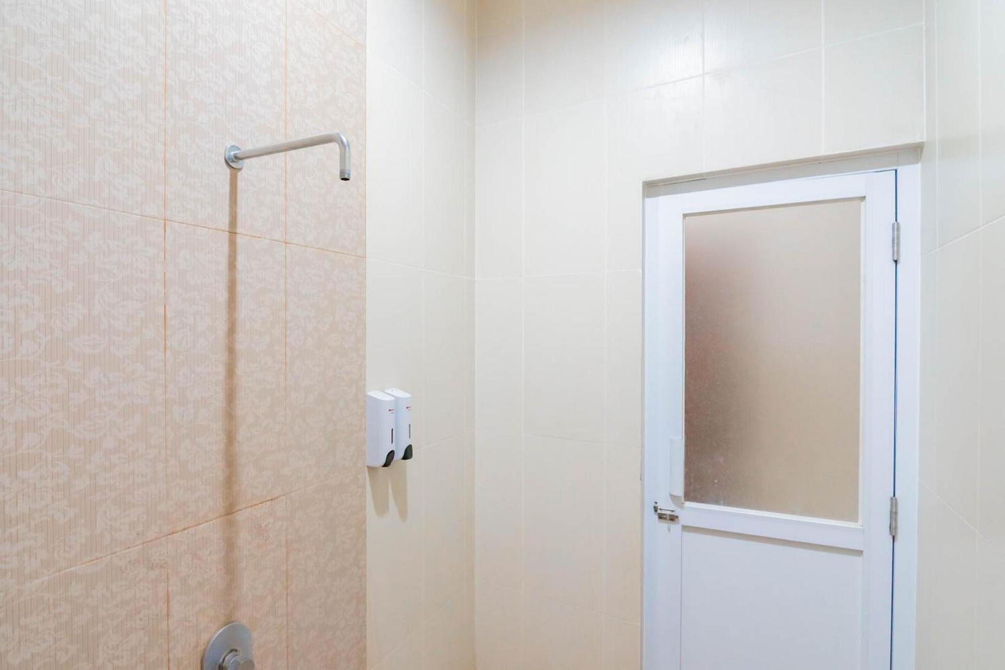 Reddoorz Resort Premium @ Sangkan Hurip Kuningan Buitenkant foto