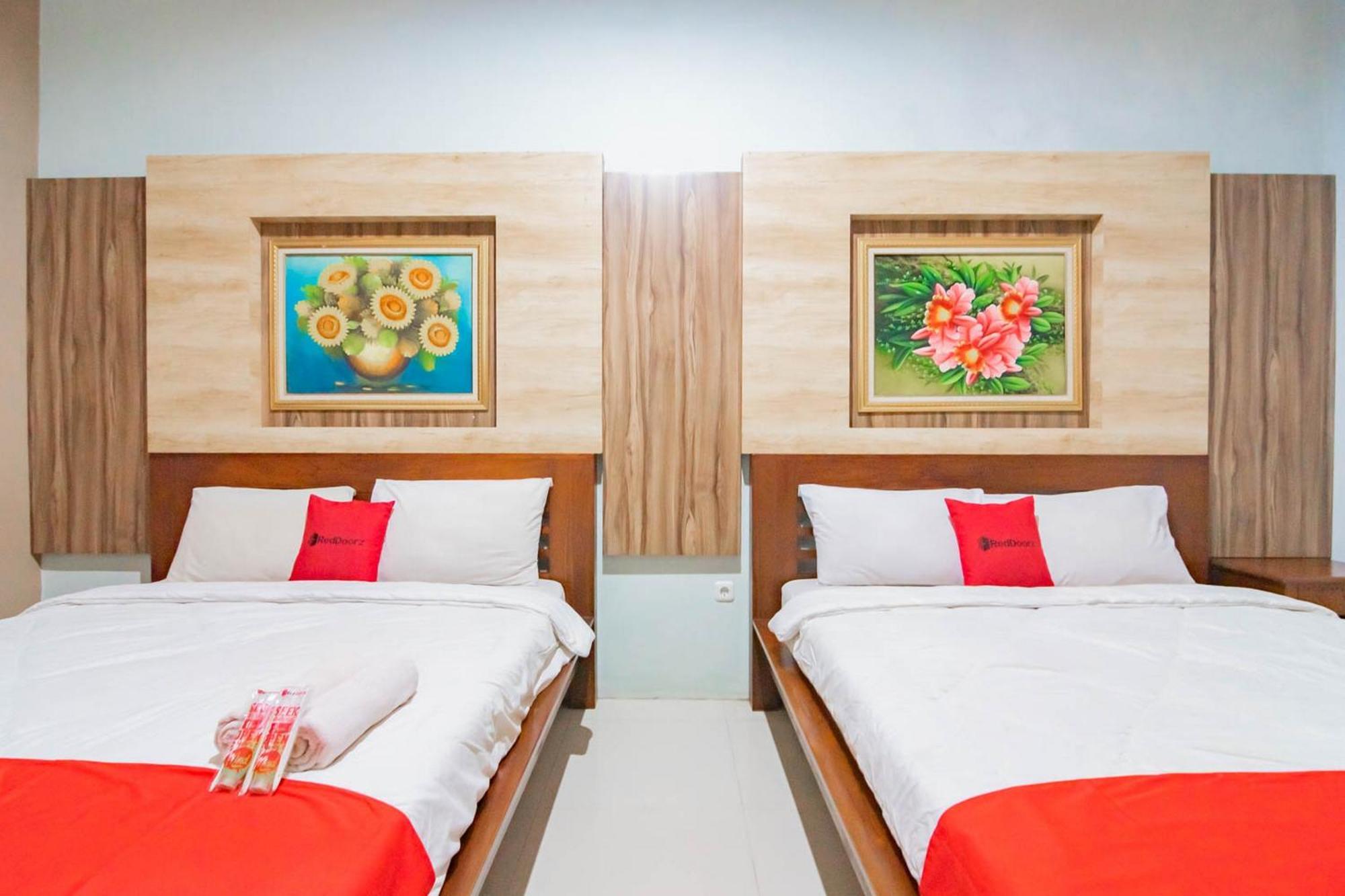 Reddoorz Resort Premium @ Sangkan Hurip Kuningan Buitenkant foto