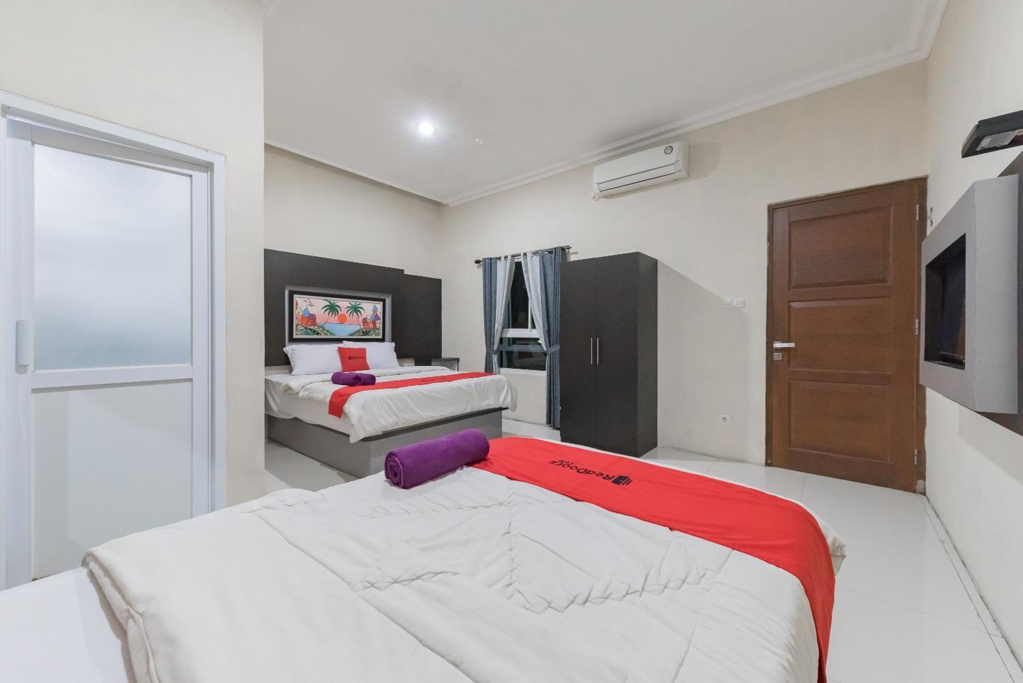 Reddoorz Resort Premium @ Sangkan Hurip Kuningan Buitenkant foto