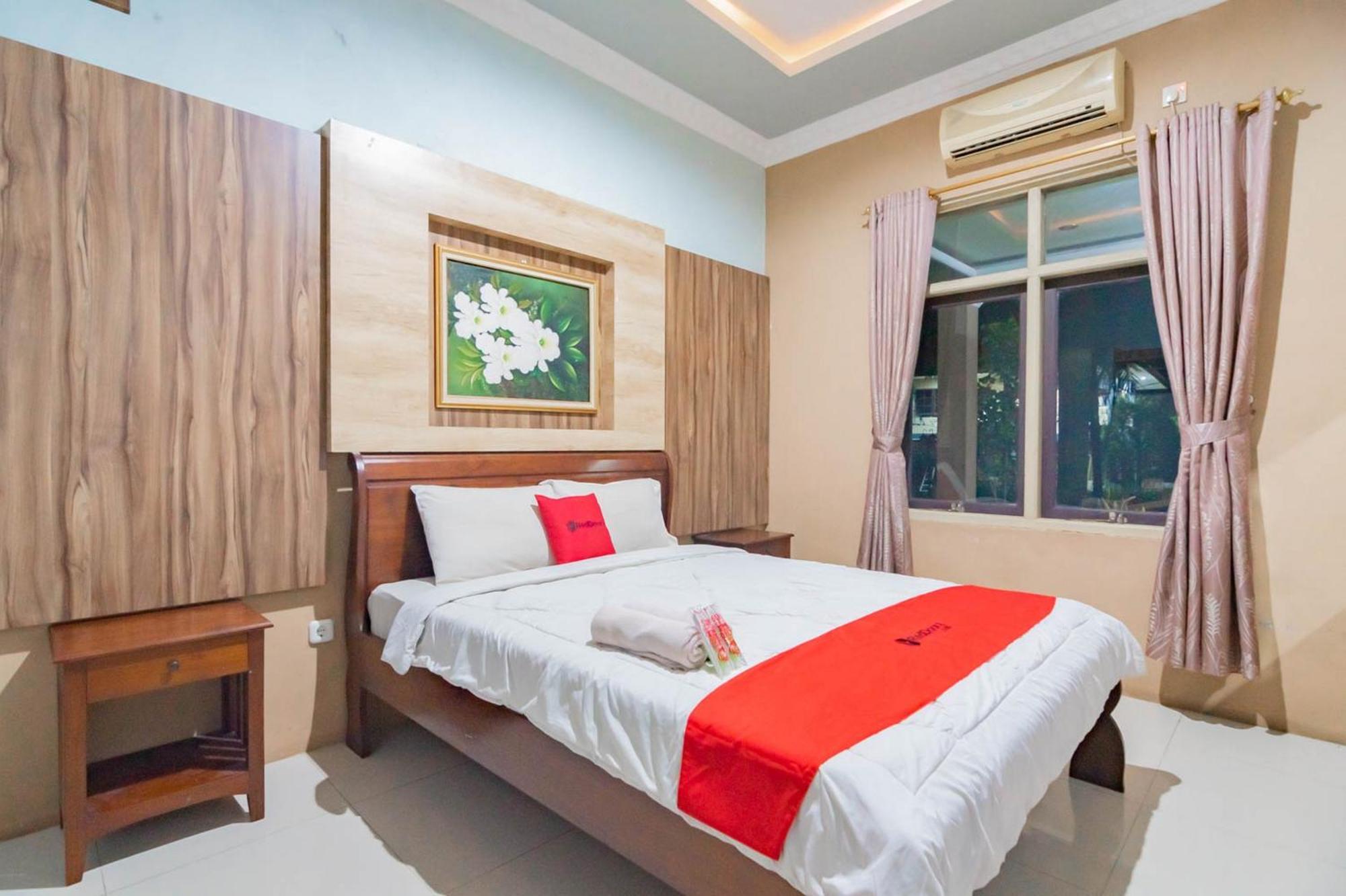 Reddoorz Resort Premium @ Sangkan Hurip Kuningan Buitenkant foto