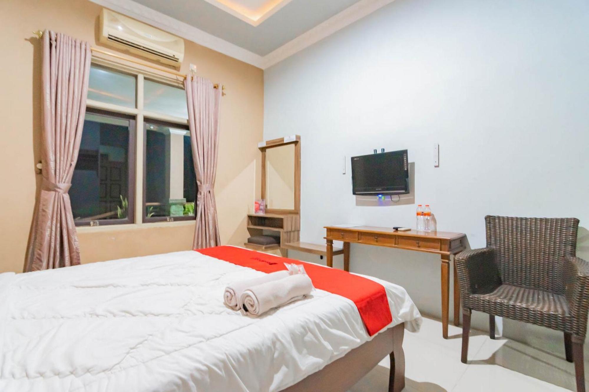 Reddoorz Resort Premium @ Sangkan Hurip Kuningan Buitenkant foto