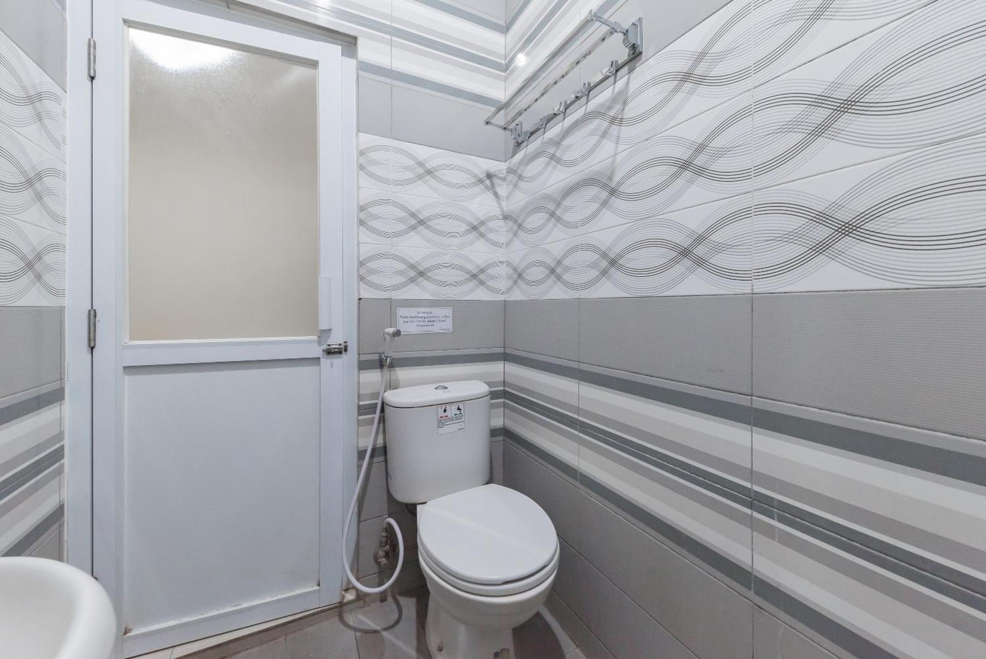 Reddoorz Resort Premium @ Sangkan Hurip Kuningan Buitenkant foto